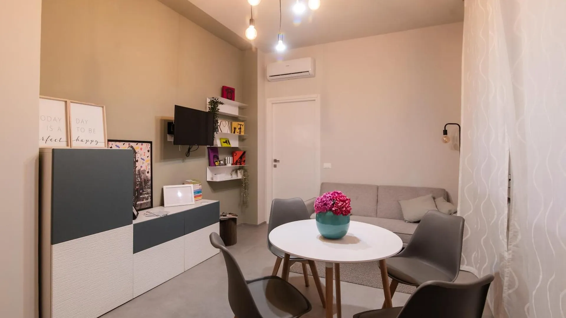 Sp2Apartment Viale Golgi 80 パヴィーア 0*,